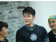 女神赵丽颖被曝怀孕三个月，她劈叉澄清也太可爱了