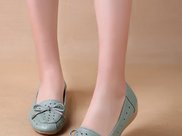 有颜值就是任性!37岁秦岚和46岁宁静凭颜值一个像公主一个像朵花