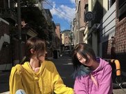 肯达尔詹娜夜出造型新颖，奇异的的靴子像袖套，还有更搞笑的！