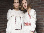 谁说初秋外套厚重难看?这些牛仔外套，告诉“阿姨”什么是青春