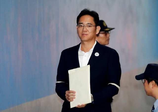 韩国三星太子当庭释放,朴槿惠有希望翻盘?