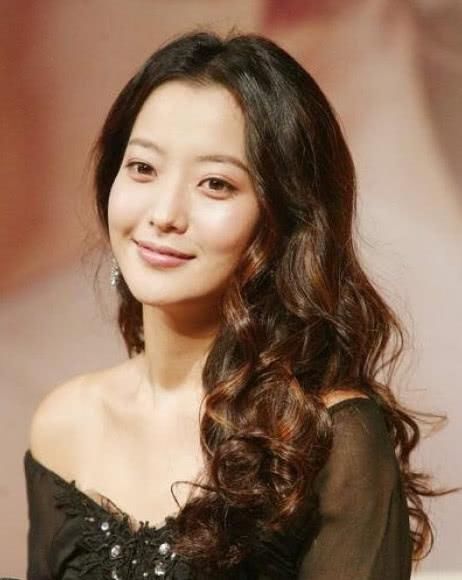 金喜善女儿开始变美,网友:韩国"第一美女"却背了8年的
