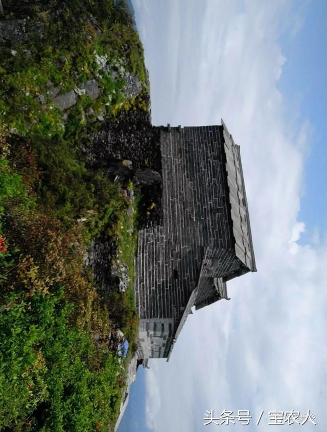 湖南省最大古石建筑高登山普照寺换新貌