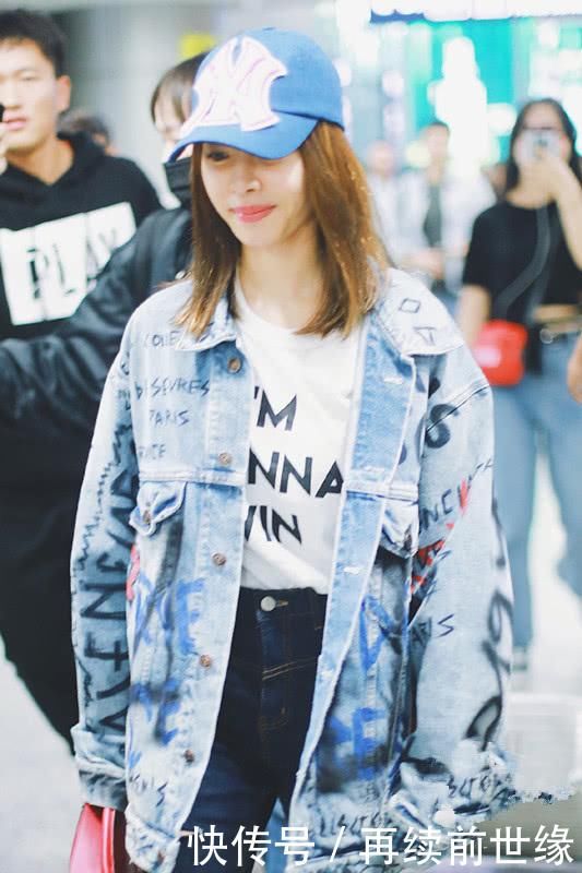 太仙了!蔡依林流粉色眼泪秀精致锁骨