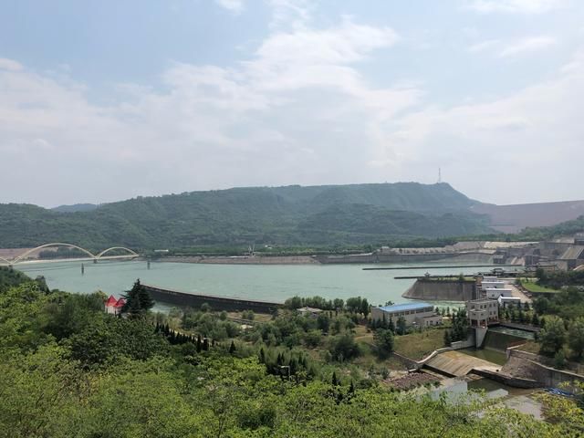 跟着专家看门道一一黄河小浪底水利枢纽工程的进排水