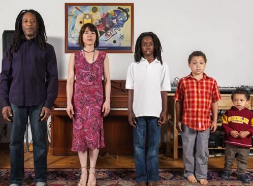 由不同人种组成的家庭,他们生下的儿女什么样