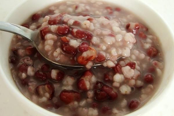 湿气过重吃什么药最好 吃什么去湿气最快最好