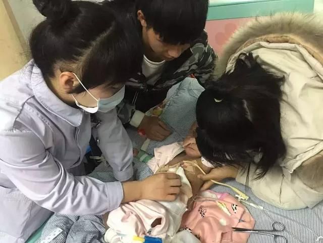 1岁女婴胃被撑破，心脏停跳！起因竟是妈妈喂她吃了这个…