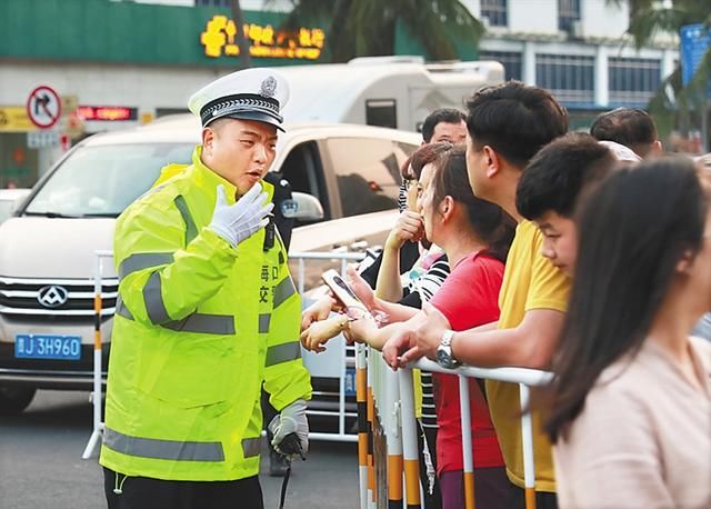 从这两天全国最忙的海口堵车, 看中国春运VS外国春运