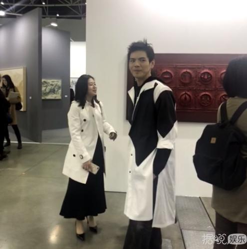 八竿子打不着的郭碧婷和向佐在一起了?细节还