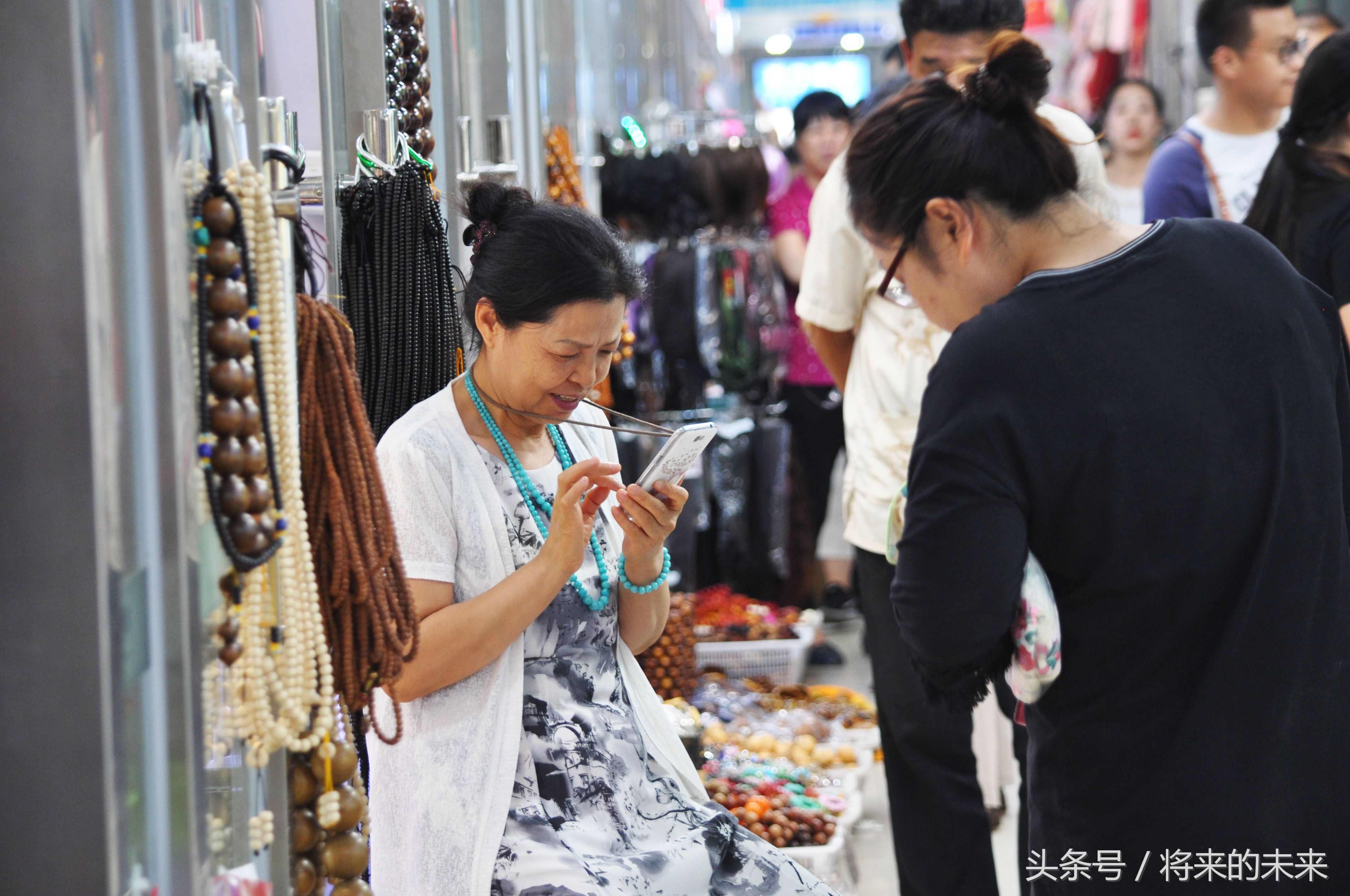 北京二环内唯一批发城甩货,衣服鞋子50元甩