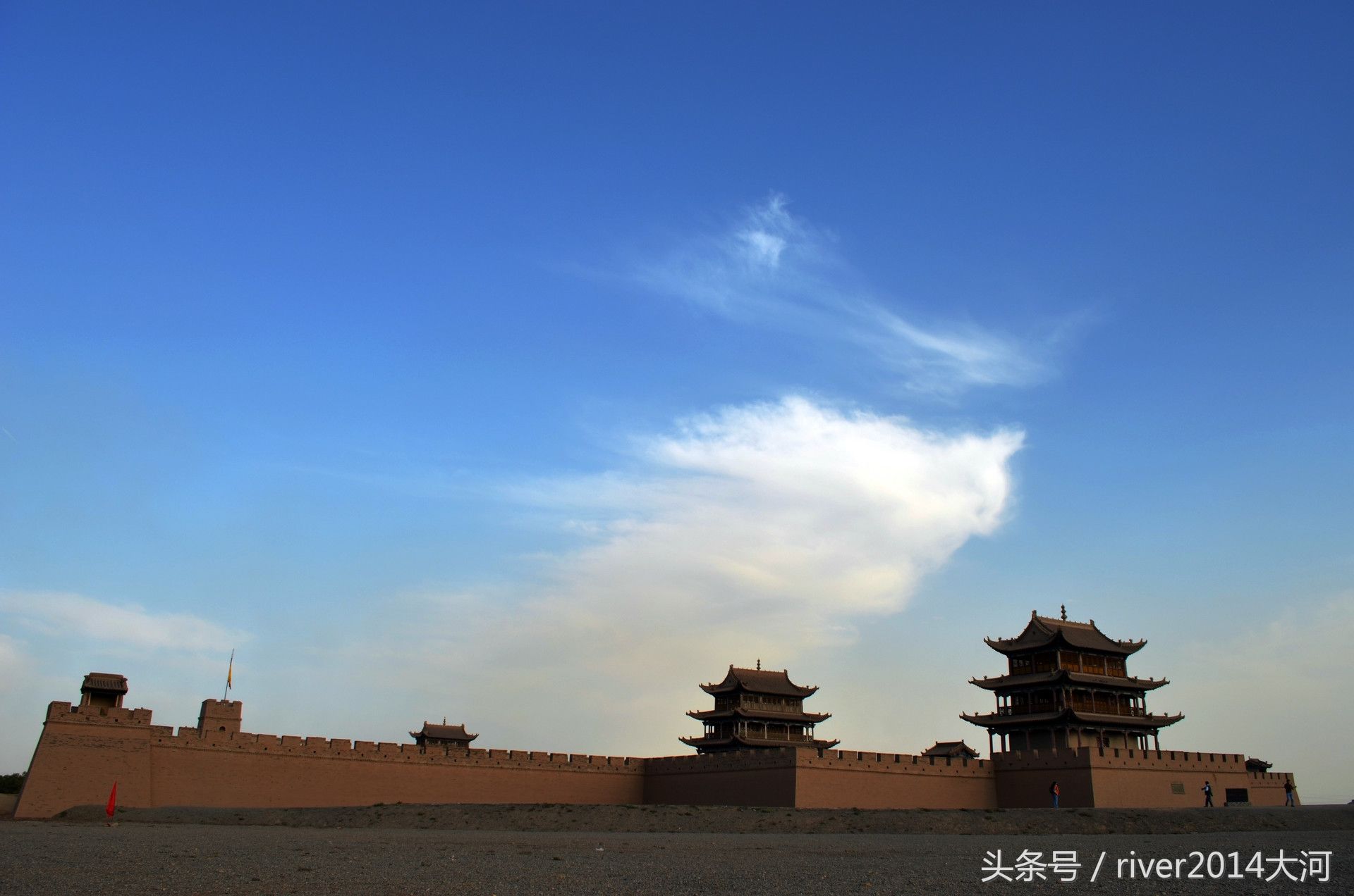 比山海关早9年，长城上这座关隘被誉为“天下第一雄关”