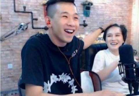 赵本山女儿 球球 在微博公开和天佑的恋情, 天佑