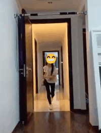 搞笑GIF:别说你不会撩妹,那是你没实力 澳门银河在线平台