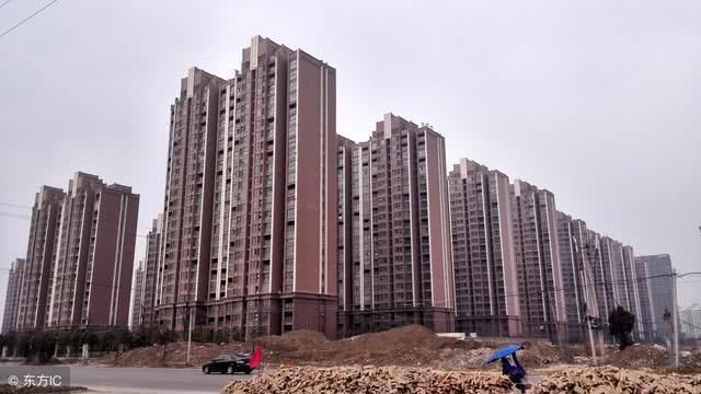 三四线楼市已病入膏肓!“摊大饼”式扩张,酝酿更大风险!