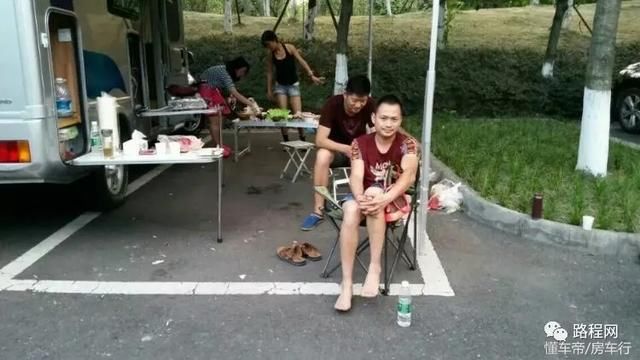 【RV达人】大忙人一个二十多岁就开始了自己房车之旅的“奇人”