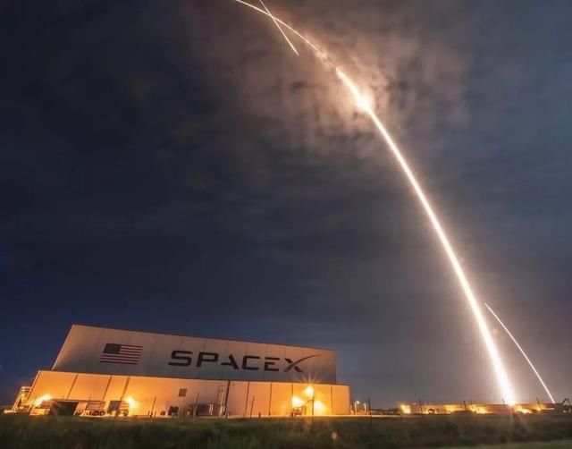 SpaceX公司有多牛？发射能力相当于中国航天，曾击败波音和洛马