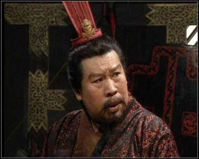 许褚痛哭，庞德赴死，曹操麾下大将为何对他忠心耿耿？原因很简单