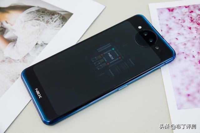 vivo NEX双屏版:以优秀的双屏设计给你非凡的