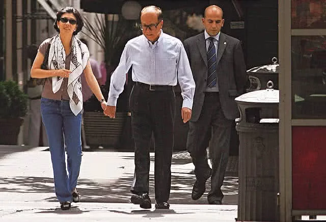365bet娱乐:李嘉诚钟爱老外保镖 365bet娱乐:李嘉诚钟爱老外保镖