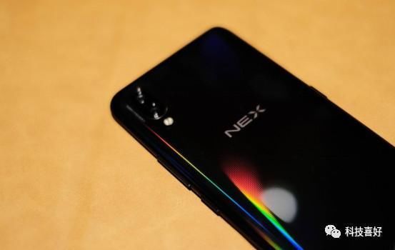 皇冠安卓的vivo NEX对比三星S9+,你更中意哪