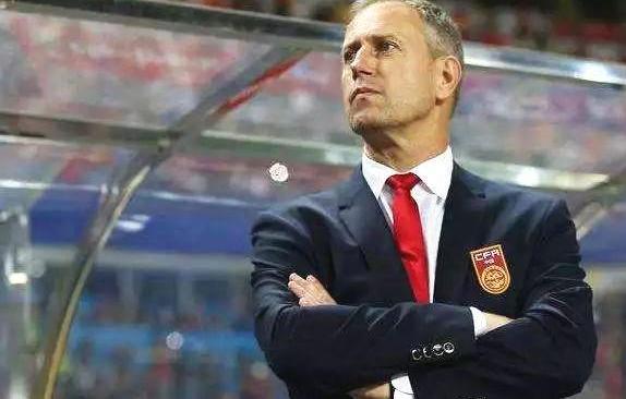 中国男足亚洲杯回顾:最佳成绩2次亚军 上届小