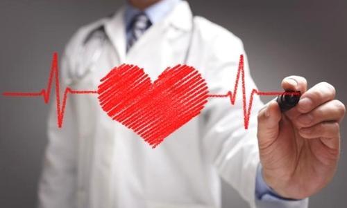 长期大量饮酒,会损害身体这4个方面的健康,你