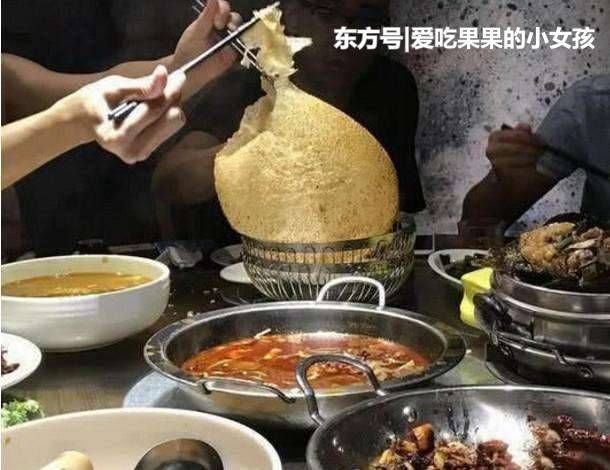 和朋友聚餐，我点了道\＂太空球\＂98元，上菜后太丢脸，想掀桌走