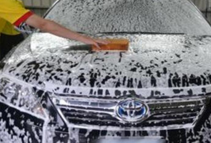 汽车内饰清洗不仅干净,而且节省费用,这几个方