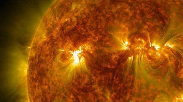 太阳的日冕地区温度最高可达600万度，宇宙飞船到此直接无影无踪