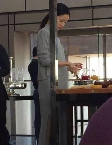 奶茶妹妹删光微博因为跟刘强东离婚了?呵呵,天