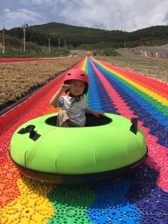 抖音上很火的兰州七彩滑道,除了开心什么都没