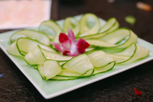 吃鱼就要自己动手,稻田捞鱼体验原生态的感觉