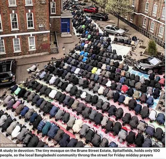 英国伦敦宗教场所的变迁，500个教堂关闭，423个清真寺开张