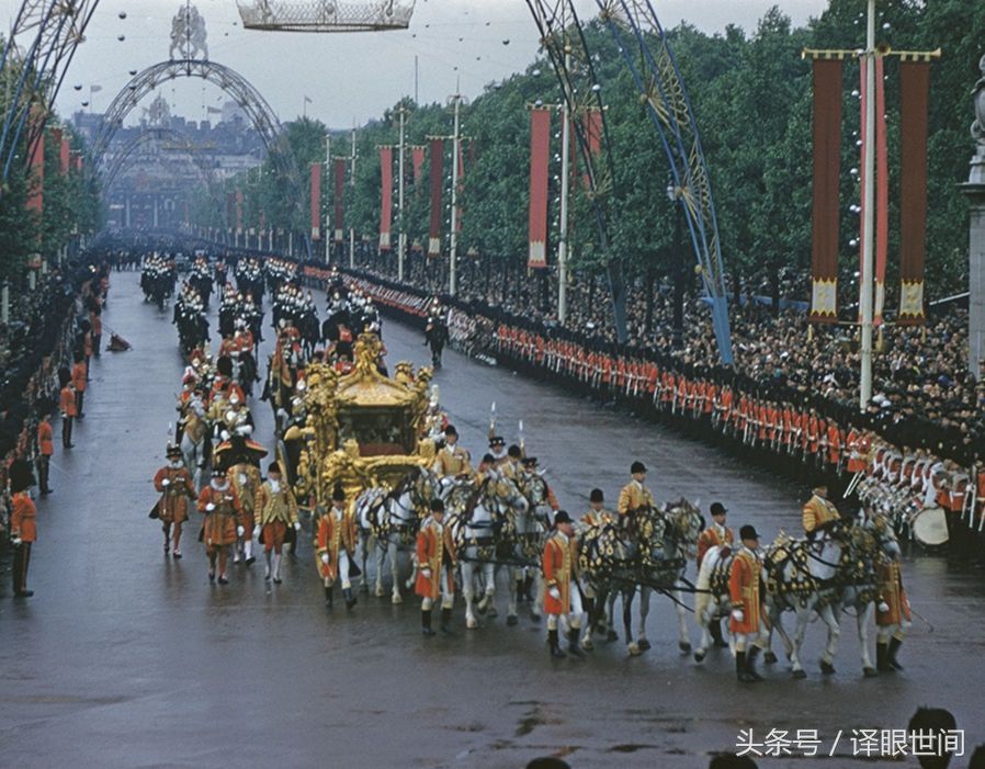 英国女王加冕周年纪念，回顾65年前年轻伊丽莎白二世加冕时刻