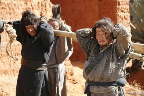 他们差点让朱元璋粉身碎骨，朱元璋罚他们双脚不沾地几百年