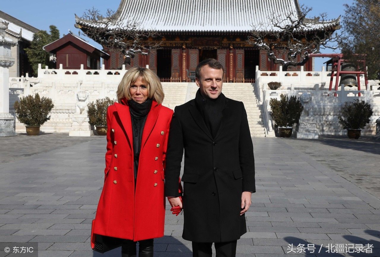 她将小24岁老公由学生培养成总统,被赞:史上最旺夫的女人