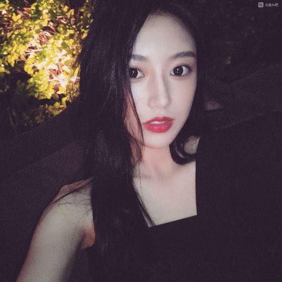 女神级主播小苏菲回归斗鱼,日收入34万元,单周