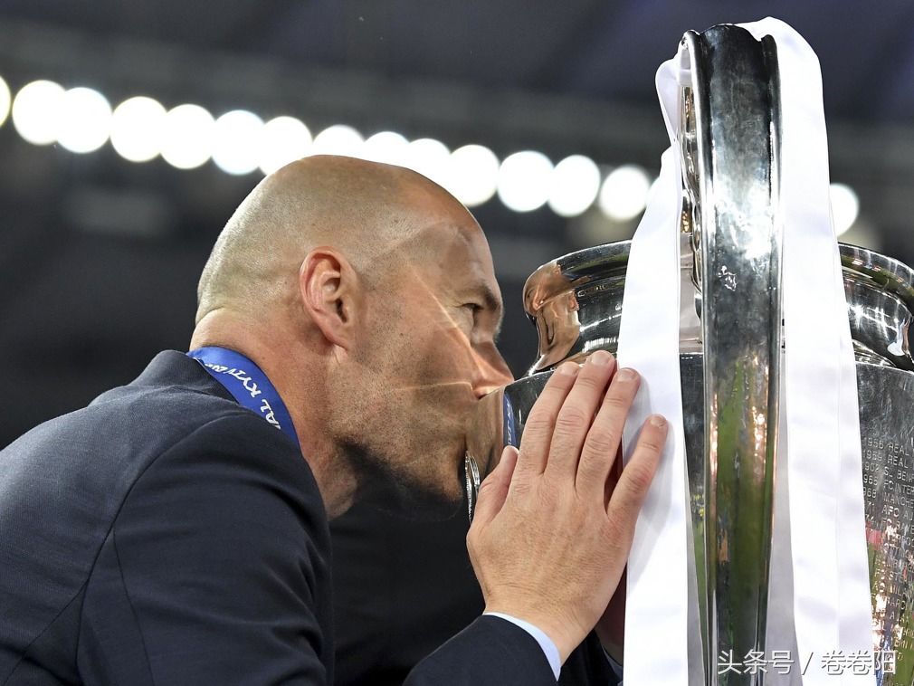 齐达内召开紧急发布会宣布辞职 执教2年半豪取