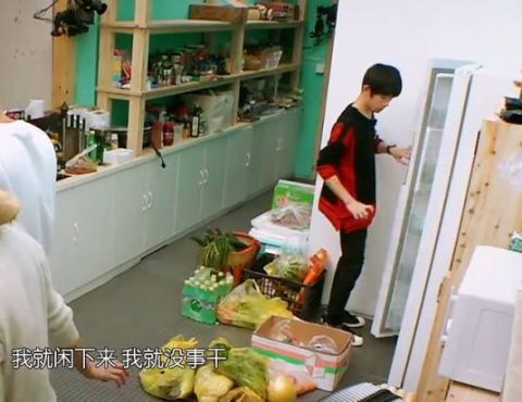 易烊千玺上综艺节目获赞无数,勤劳肯干越发成