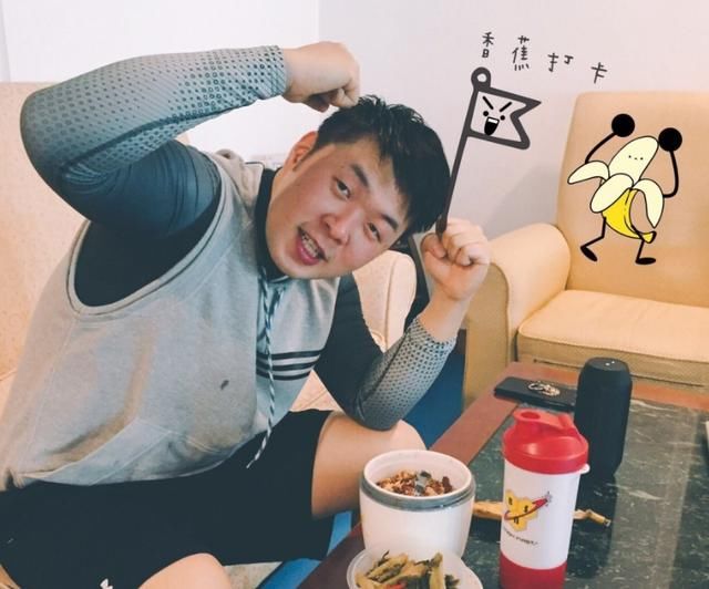 丢人!同样是胖子一个拍电影有14亿,一个上映一