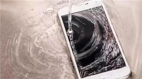 手机开不了机但可以亮