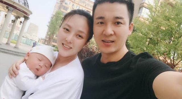 星光大道杨帆,杨子一婚后已育有一子,全家照幸