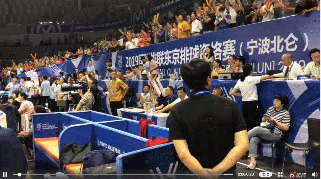 中国女排夺比赛