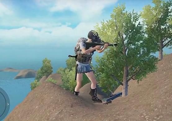 刺激战场:玩家遇到敌人身背巨型平底锅,网友:那