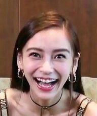 angelababy脸崩了?眼睛皮肤都开始出现问题!不