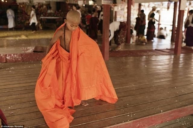 纪实:泰国男孩入寺为僧全过程