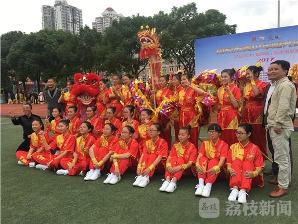 2017年南京阳光体育节联赛校园武术今天开幕姜堰v阳光铁人三项图片