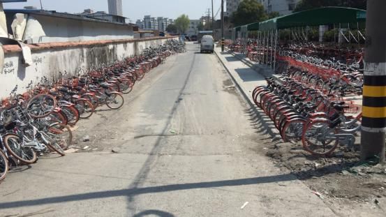 共享单车也玩月票 领头羊摩拜真的很牛吗?