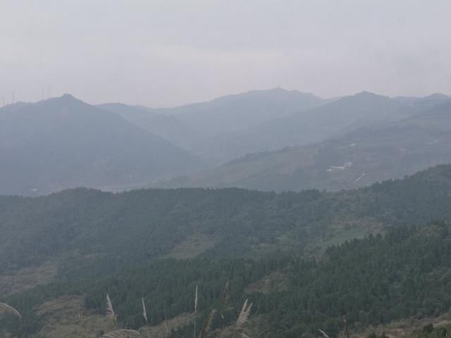 龙泉山脉第一高峰在哪里